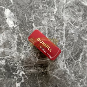 Dunhill Red