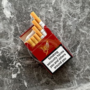 Gauloises Blondes Red