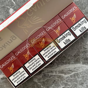 Gauloises Blondes Red
